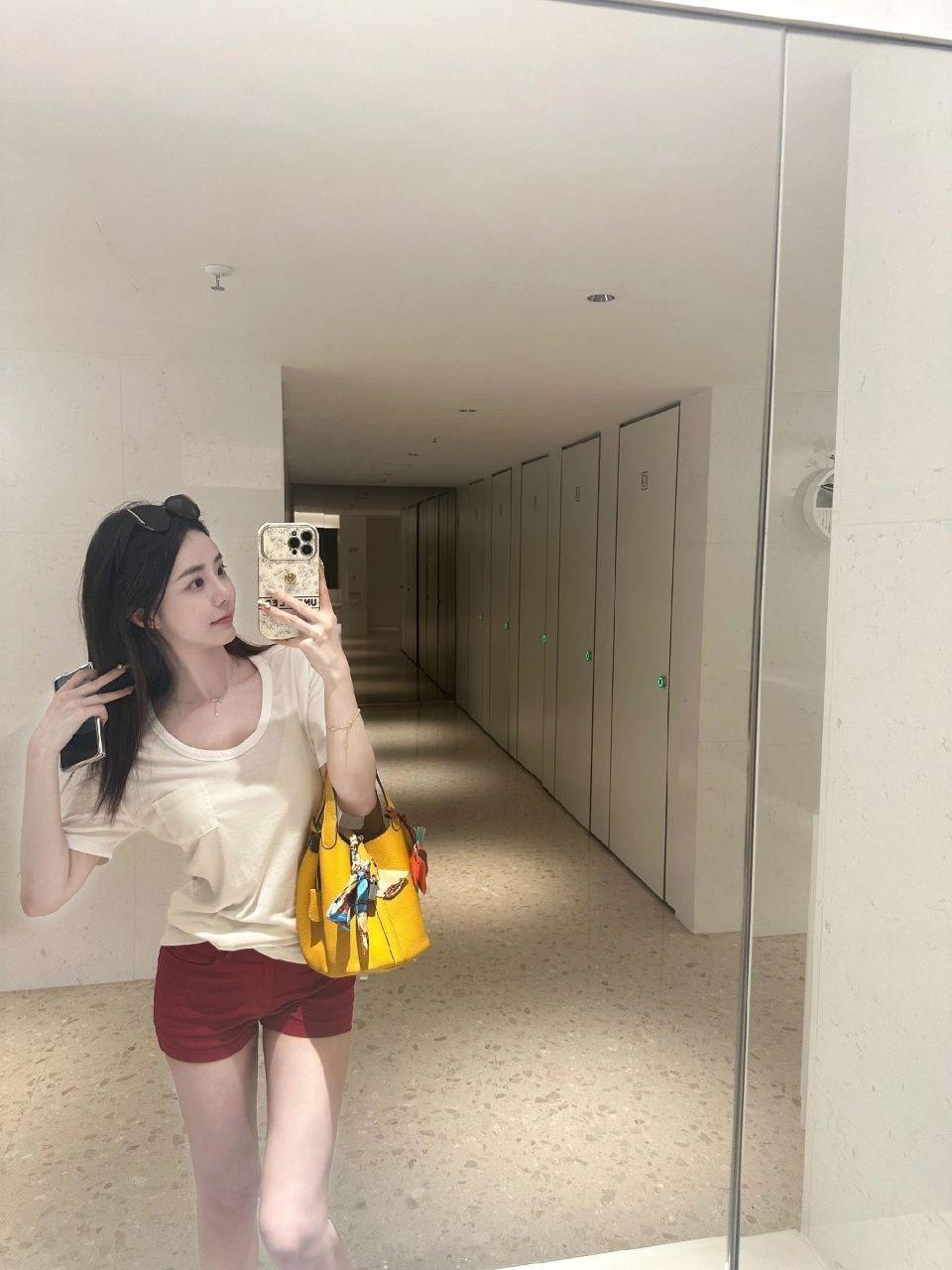 银杏飘雪，温酒待故人